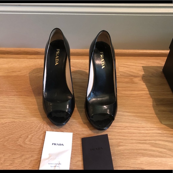 Vintage Prada Patent Leather Peep Toe heel Very Good Condition - Picture 12 of 12